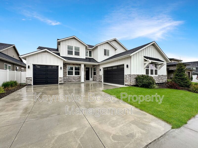 8081 W Brooks Dr in Boise, ID - Building Photo