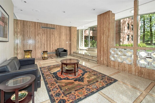 4901 Henry Hudson Pkwy W in Bronx, NY - Building Photo - Building Photo