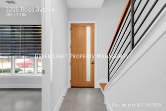 3200 Ross Ave in Dallas, TX - Building Photo - Building Photo