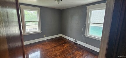 220 Dartmouth Ave in Buffalo, NY - Building Photo - Building Photo