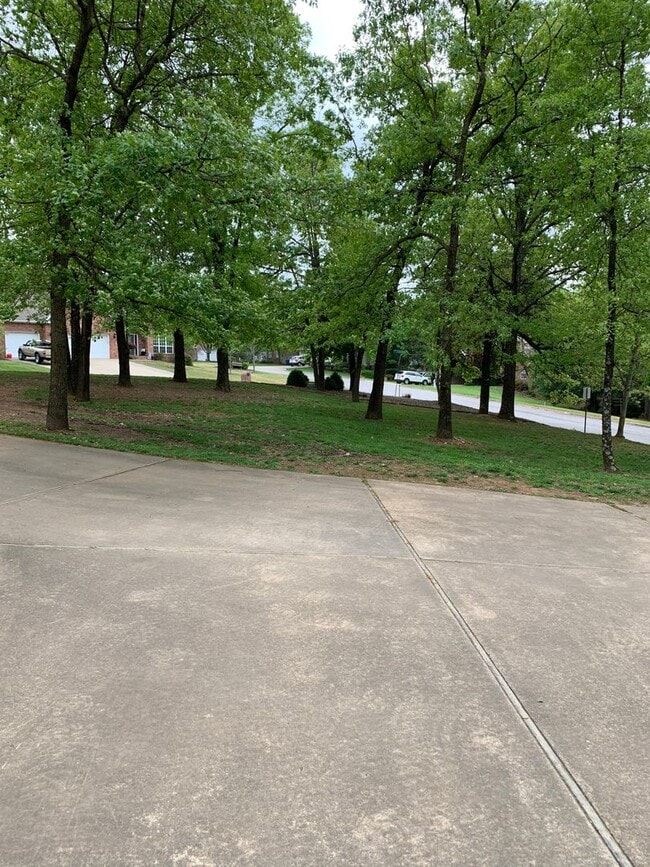 300 Genesis Dr in Bentonville, AR - Building Photo - Building Photo