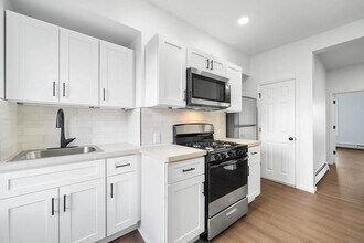 9 Stevens Ave in Jersey City, NJ - Building Photo - Building Photo
