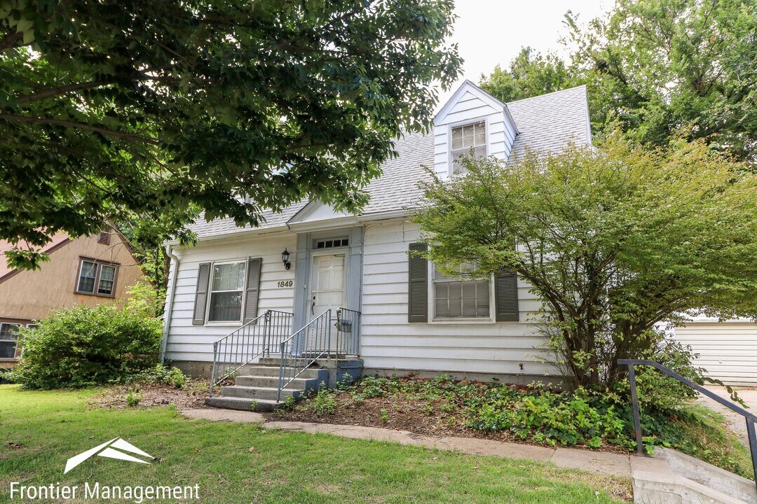 1849 Anderson Ave in Manhattan, KS - Building Photo