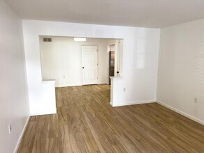 140 Lindfield Cir in Macungie, PA - Building Photo - Building Photo