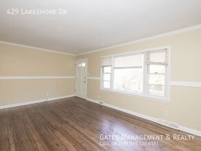 429 Lakeshore Dr in Hillsborough, NC - Building Photo - Building Photo