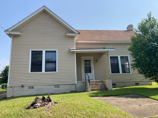 307 Montgomery St in Troy, AL - Foto de edificio - Building Photo