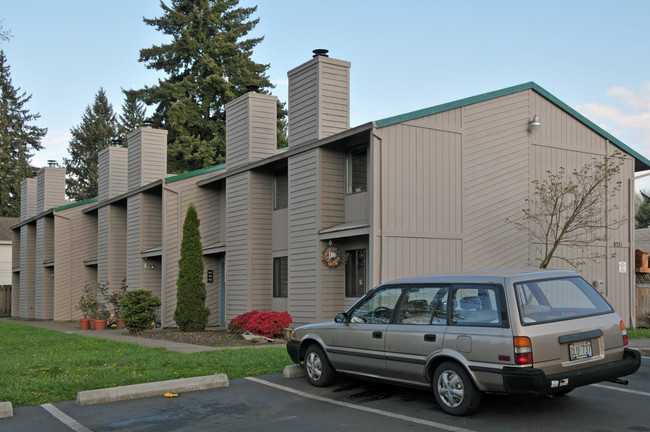 Durham Estates Townhomes in Tigard, OR - Foto de edificio - Building Photo