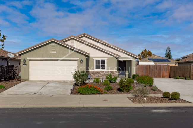 1385 Deerwood St in Plumas Lake, CA - Building Photo - Building Photo