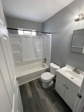 1325 Waldman Ave in Flint, MI - Building Photo - Building Photo