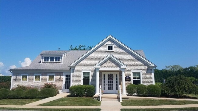27 Sanderling Way in Middletown, RI - Building Photo - Building Photo