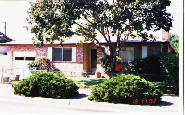 835-837 Teresi Ct in San Jose, CA - Building Photo