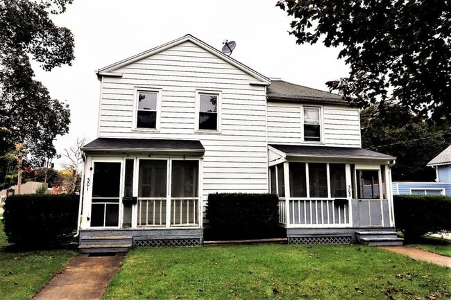 301 E Pottawatamie St, Unit 303EPottawatamieSt in Tecumseh, MI - Building Photo - Building Photo
