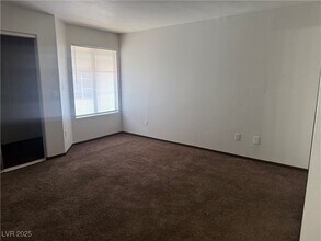 4500 W Lake Mead Blvd in Las Vegas, NV - Building Photo - Building Photo