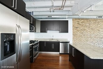 1927 N Milwaukee Ave in Chicago, IL - Building Photo - Building Photo