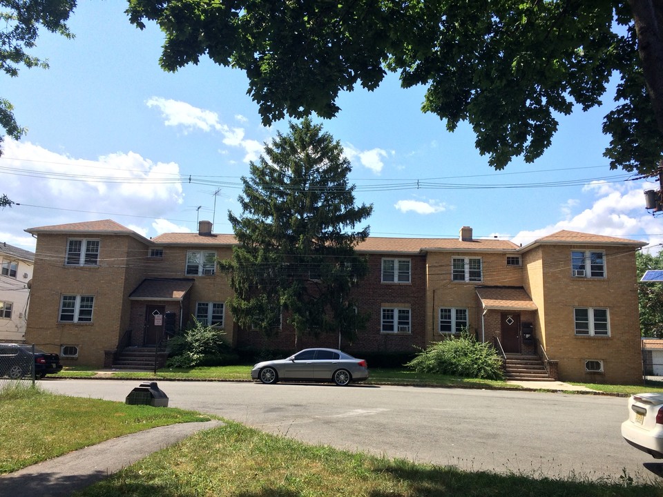 217-219 Brookside Ave in Irvington, NJ - Building Photo