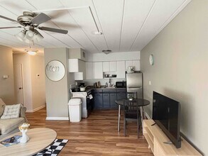 12 W 22nd St in Minneapolis, MN - Building Photo - Building Photo