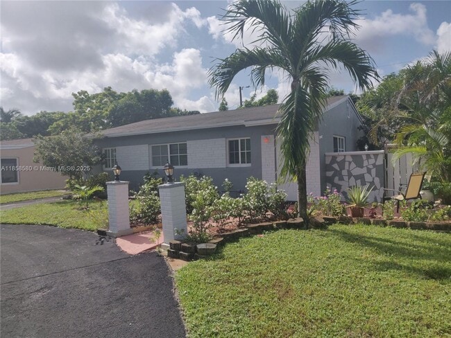 670 NE 57th Ct in Fort Lauderdale, FL - Building Photo - Building Photo