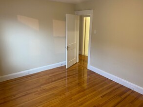 56 Gordon St, Unit 1 in Somerville, MA - Building Photo - Building Photo