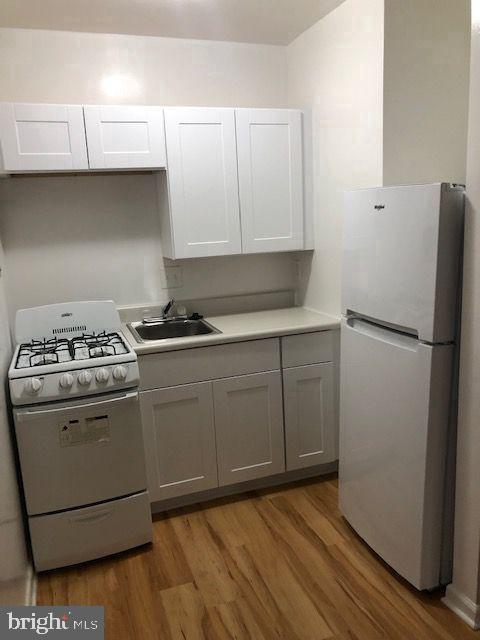 property at 704 Nottingham Rd