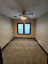 2321 Broadway in Rockford, IL - Building Photo - Building Photo