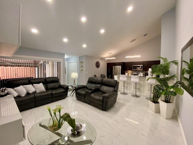 property at 1031 Summit Pl Cir