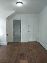 3517 Clifton Ave in Cincinnati, OH - Foto de edificio - Building Photo