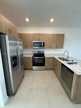 132 NE 14th St in Homestead, FL - Building Photo - Building Photo