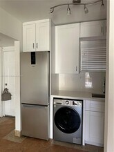 399 NW 72nd Ave, Unit 310 in Miami, FL - Foto de edificio - Building Photo