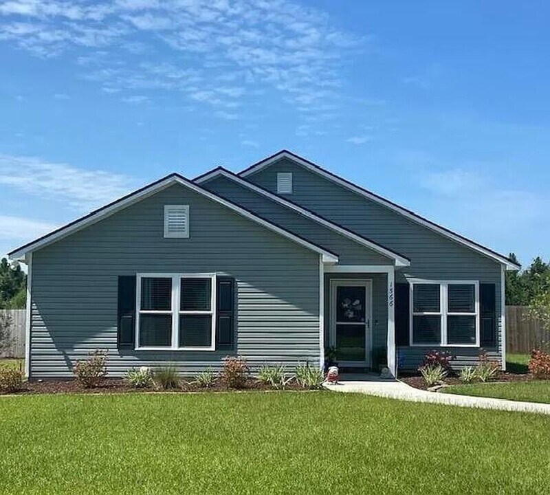 1566 San Bernardino Way in Valdosta, GA - Building Photo