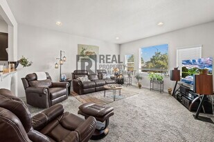 218 E Chestnut St in Windsor, CO - Building Photo