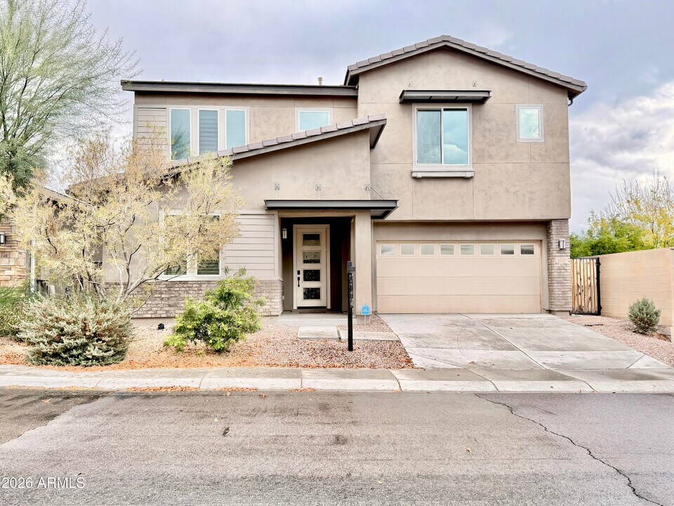 1732 W Myrna Ln in Tempe, AZ - Building Photo