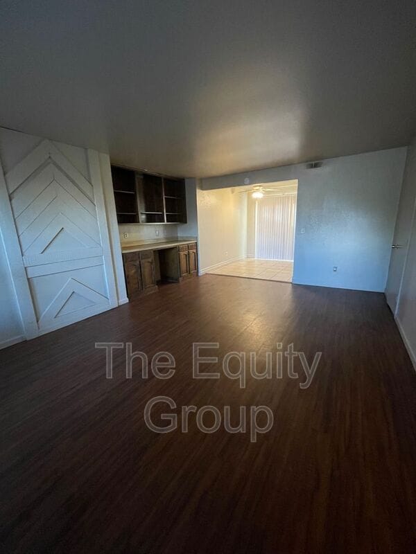 1305 S Court St in Visalia, CA - Building Photo - Building Photo