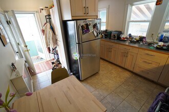 22 Edison Ave, Unit 1 in Medford, MA - Foto de edificio - Building Photo