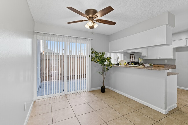 Village Green in Moreno Valley, CA - Building Photo - Interior Photo