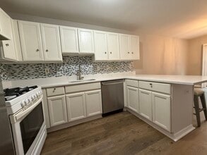 155 Weybridge Dr in Malvern, PA - Building Photo - Building Photo
