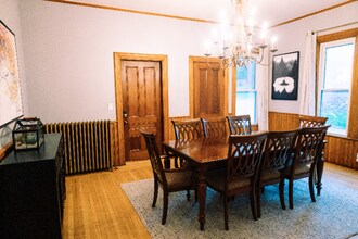 283 Union St in Bangor, ME - Foto de edificio - Building Photo