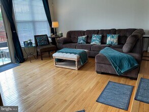 22657 Narragansett Terrace in Ashburn, VA - Building Photo - Building Photo