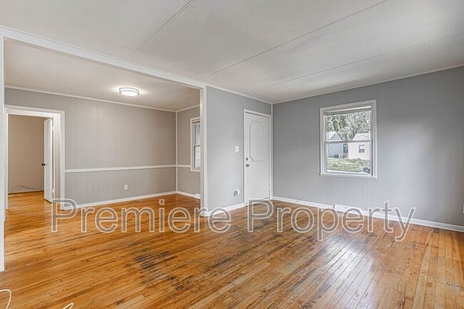 1109 NE 44th St in Kansas City, MO - Building Photo - Building Photo