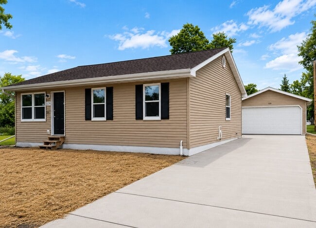 property at 1128 Lyndon St