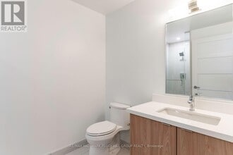 333 Sunseeker Ave in Innisfil, ON - Building Photo - Building Photo