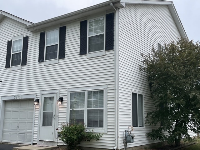 property at 2815 Alameda Ct