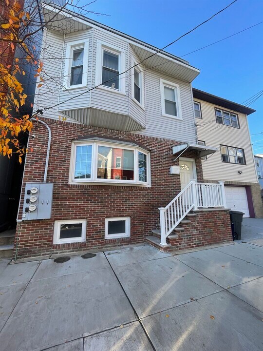 265-267 Cambridge Ave in Jersey City, NJ - Building Photo