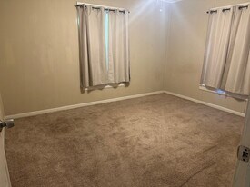 324 Azalea St in Lake Jackson, TX - Building Photo