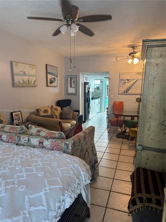 6490 Collins Ave in Miami Beach, FL - Building Photo - Building Photo