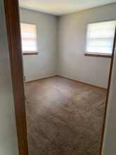 2807 Glenwood Ave, Unit #1 in Rockford, IL - Building Photo - Building Photo