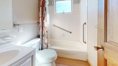 12 Lyman St in Waltham, MA - Building Photo - Building Photo