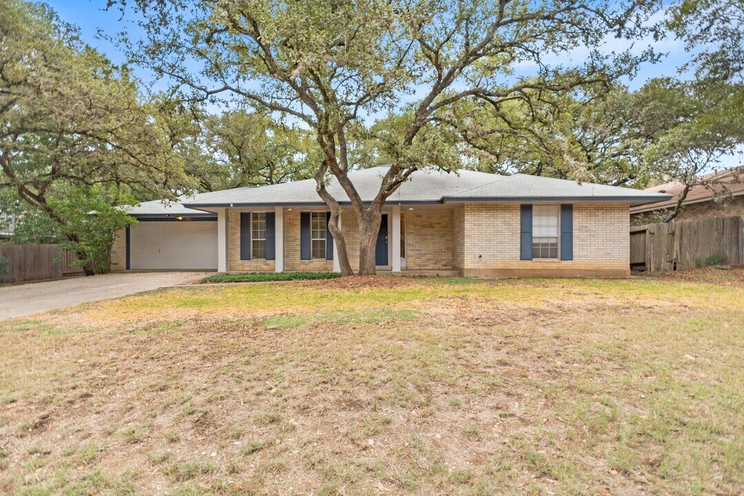 8310 Watch Tower St in San Antonio, TX - Building Photo