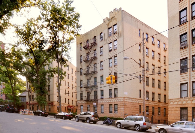 3871 Sedgwick Avenue Apartments in Bronx, NY - Building Photo - Building Photo