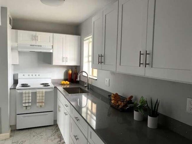 property at 317 Lake Evelyn Dr