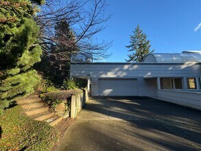 213 Sea Pines Ln in Bellingham, WA - Building Photo - Building Photo